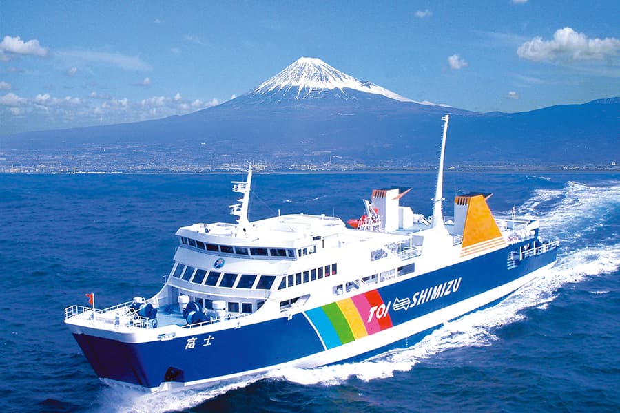 駿河湾フェリーと富士山の写真